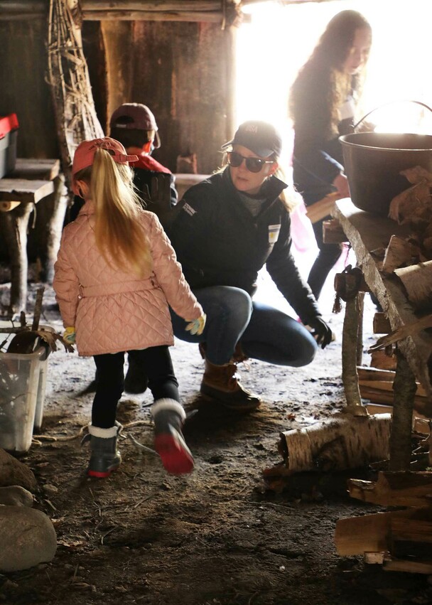 Volunteers wetu homesite clean up day