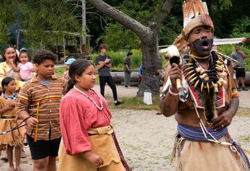 Strawberry thanksgiving standing quiver presentation