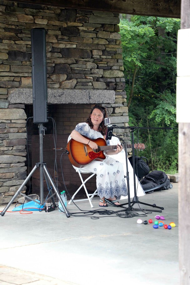 Summer music series abby vail performs craft center pavilion