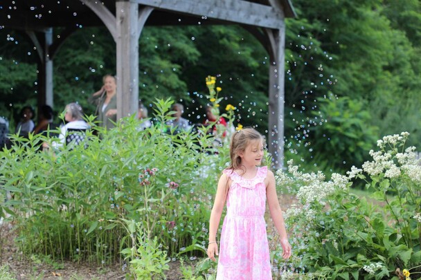 Summer music series kim moberg girl bubbles